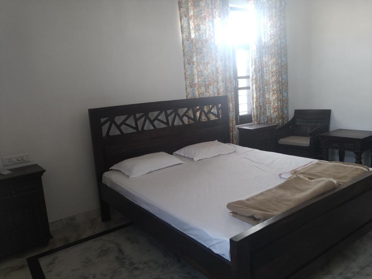Ajay Bhawan Hotel Удайпур Екстериор снимка