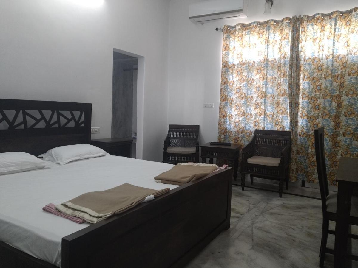 Ajay Bhawan Hotel Удайпур Екстериор снимка